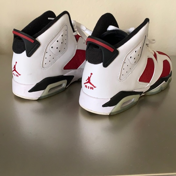 white carmine black retro 6